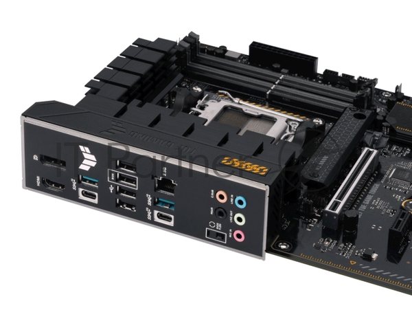 Материнская плата ASUS TUF GAMING B650-PLUS, AM5, AMD B650, 4xDDR5, 4xSATA, 3xM.2, 1xPCI-E 4.0 x16, 1xPCI-E 4.0 x4, 2xPCI-E x1, 1xHDMI, 1xDP, 1x 2.5Gb LAN, 2xUSB-A 3.2 Gen 2, 1xUSB-A 3.2 Gen 2x2, 1xUSB-C 3.2 Gen 2, 5x3.5 мм, 7.1, ATX