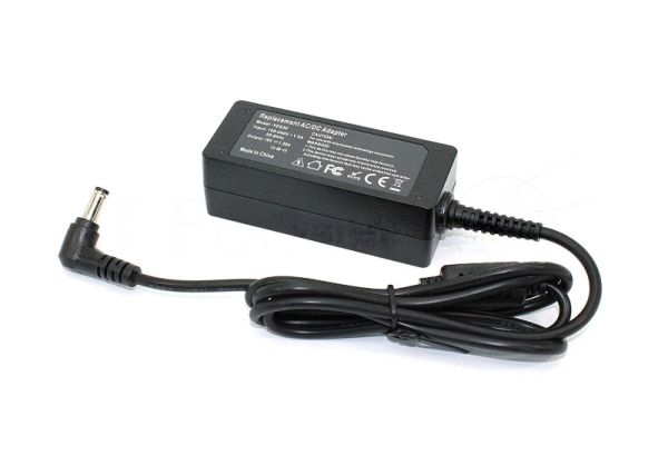 Блок питания (сетевой адаптер) для ноутбуков Toshiba 19V 1.58A 5.5*2.5mm 30W OEM