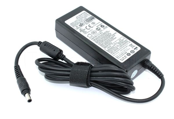 Блок питания (сетевой адаптер) для ноутбуков Samsung 19V 4.74A 90W 5.5x3.0мм