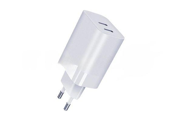 Сетевое зарядное устройство Qumo Energy PD 35W (Charger 0074), два порта: Type-C PD + Type-C PD, белый