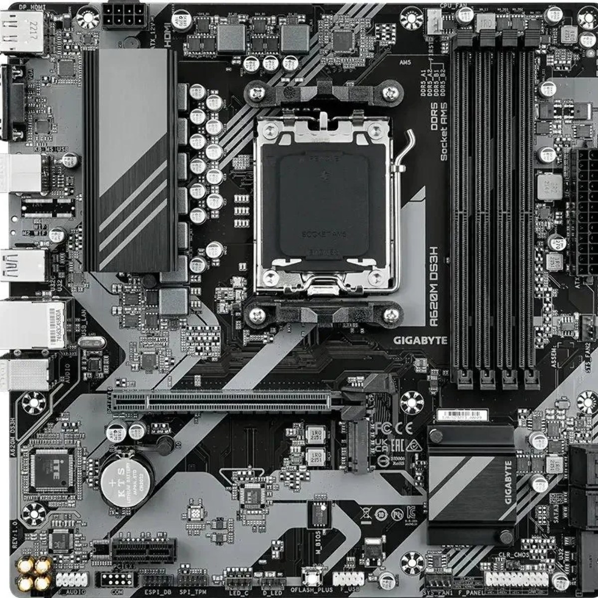 Материнская плата Gigabyte A620M DS3H, AM5, AMD A620, 4xDDR5, 4xSATA, 1xM.2, 1xPCIe 4.0 x16, 1xPCIe 3.0 x1, HDMI, DisplayPort, D-Sub, 1xGb LAN, USB 3.2 Gen 1, 4xUSB 2.0, 3x3.5 мм, 7.1, microATX