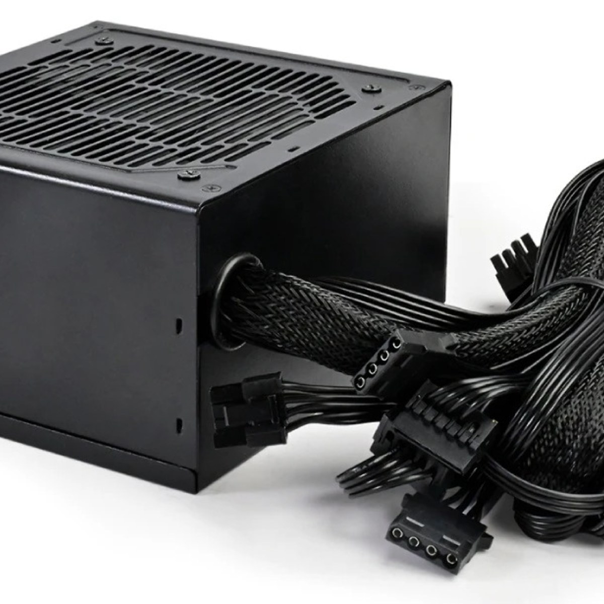 Блок питания PCCOOLER KF650, 650W 80 PLUS White (ATX, ATX 2.4, Non-modular, 1x24(20+4)pin 550мм, 1xCPU*2 8(4+4)pin 610+150мм, 2xPCIe 8(6+2)pin 510мм, 2xSATA*3+MOLEX4pin*1 450+150+150+150мм, Active, 120x120мм, 140x150x86мм, APFC, OVP, SCP, OPP (140-160%, 2ms delay))