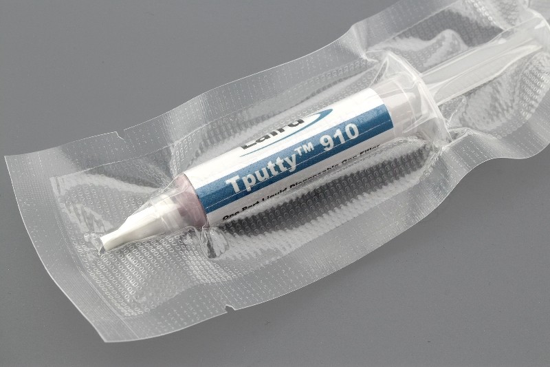 Жидкая термопрокладка Laird tputty 910, 9,5 г / 3 мл, 9.1 Вт/(м⋅К), шприц