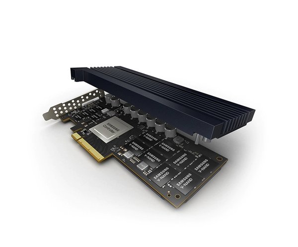 Накопитель SSD Samsung Enterprise, HHHL, PM1725b, 1600Gb, NVMe, PCE-e, R5400/2000WMb/s, IOPS(R4K) 750K/135K, MTBF 2M, 3DWPD, OEM, 5 years (analog MZPLL1T6HEHP-00003)